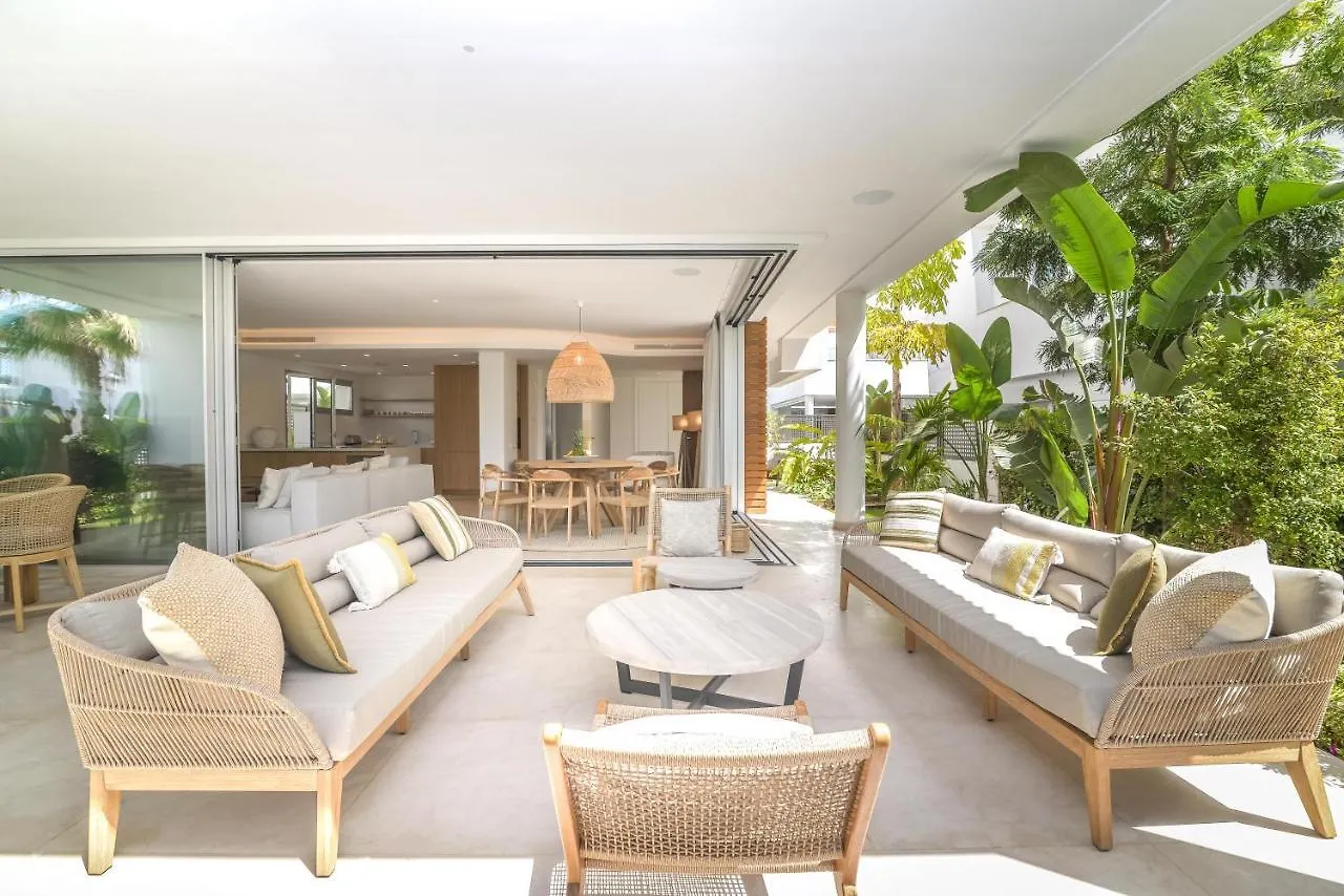 Villa Perlas Del Mar Marbella Spain